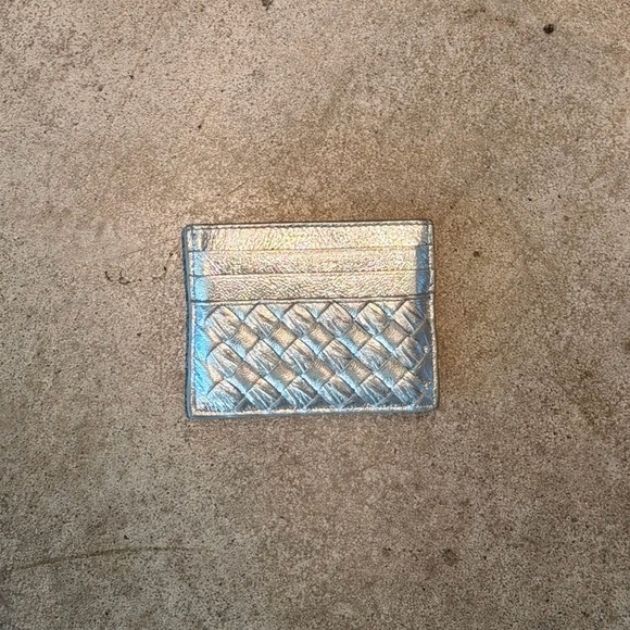 Bottega Veneta Metallic Silver Card Holder - Picture 2 of 5